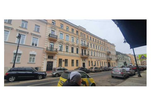 ПСН 108.3 кв.м. на первом этаже в историческом здании